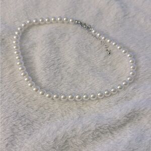 Elegant White Pearl Necklace